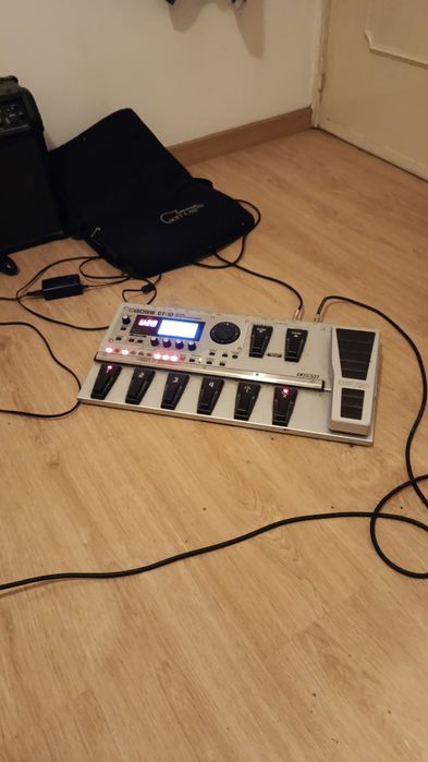 Vendo pedaleira GT10 Boss