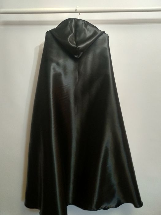 Плащ мантія накидка чорна довга і широка атлас
