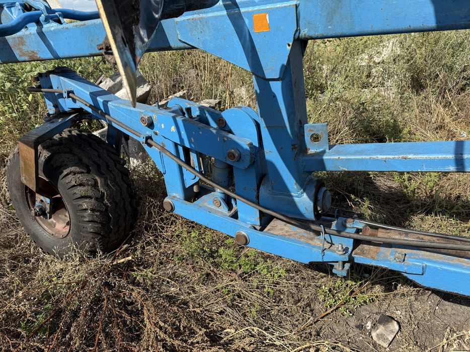 Плуг Lemken 7 корпусов
