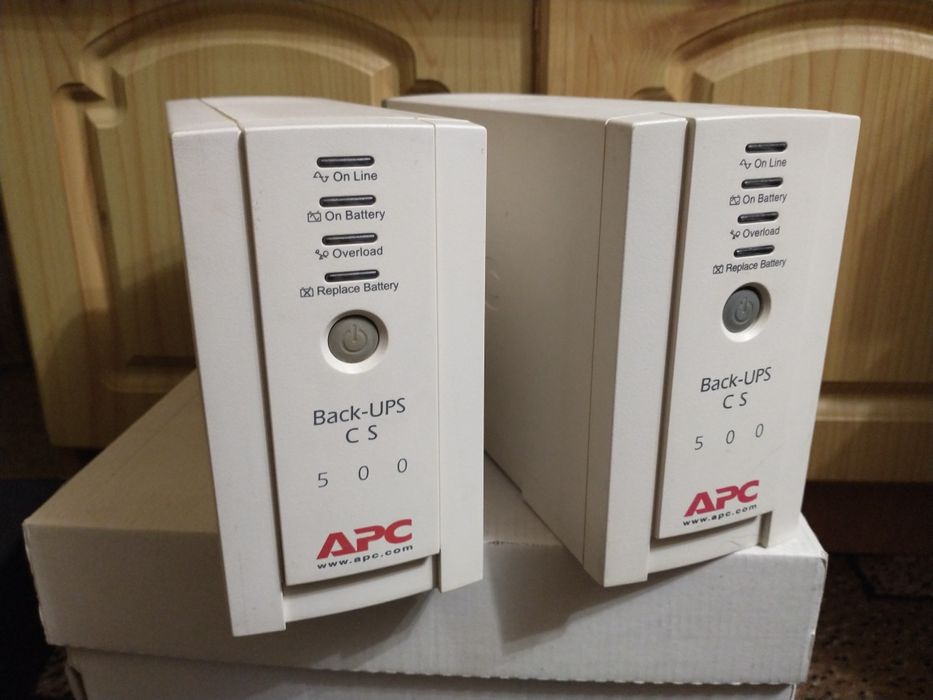 Продам ДБЖ APC Back-UPS  CS 500