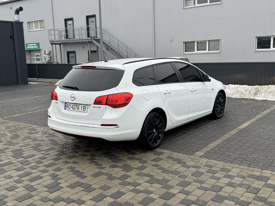 Opel Astra 2013 рік 1.7 Дизель Механіка 6 ступка