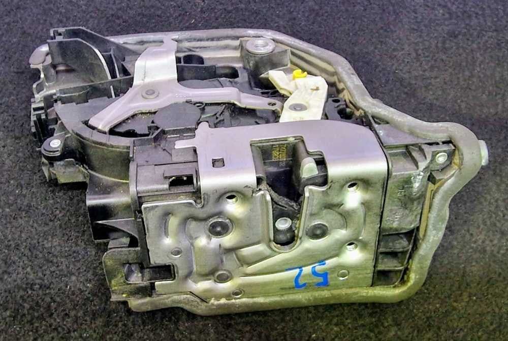 Fechadura / Fecho Porta Frente Direito 747768802 - BMW 5 Touring