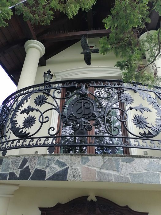 kowalstwo artystyczne kute bramy 
ogrodzenia  kute balustrady zawiasy