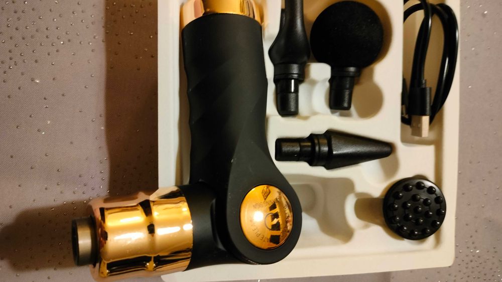 Masażer mięśni pistolet  do masażu, fajny prezent