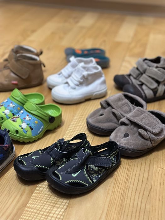 Кросівки adidas оригінал 22 розмір тапки пінетки ботінки ff next nike