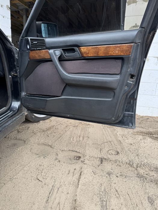 Продам дверные карты рестайлинг е34/е32/е46