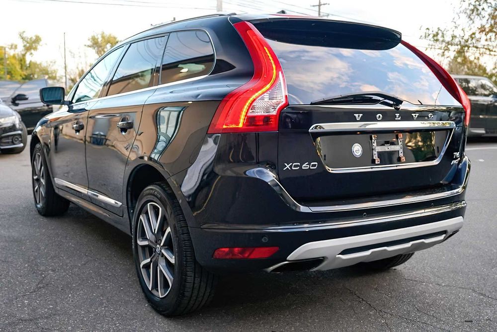Volvo XC60      2016