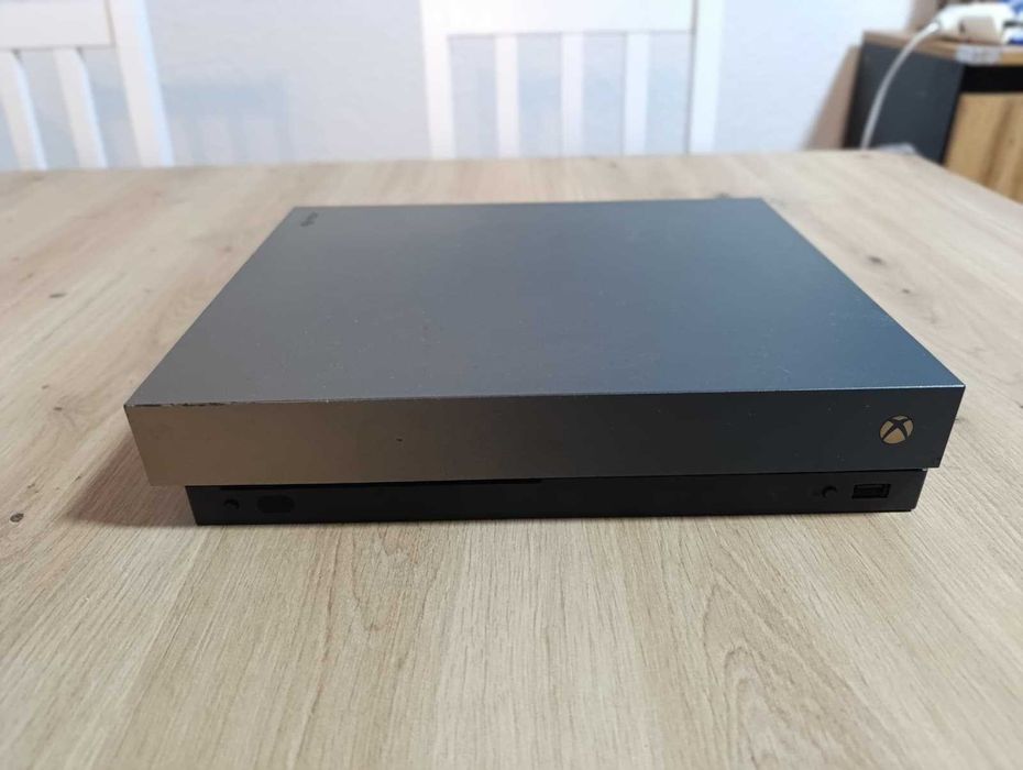 rezerwacja Xbox One X Gold Rush 1TB z 1 padem