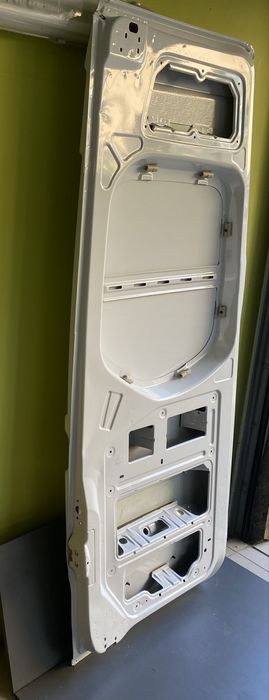 Задня ліва дверка Sprinter 910
