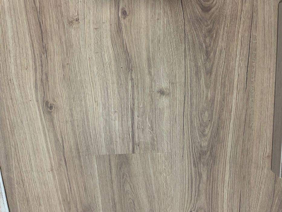 Pavimento flutuante + Base +Rodapé NOVO, 45m2