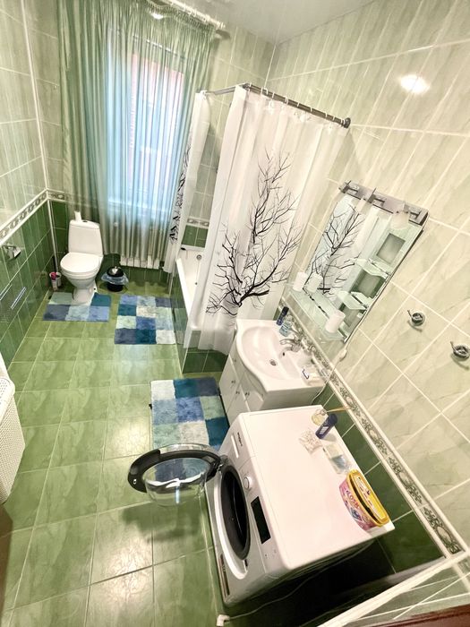 Будинок-герой, бо ж єдиний в своєму роді! 6 кімн. + гостьовий + гараж!