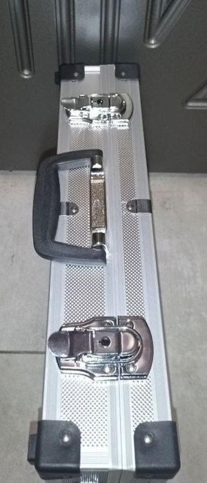 Чемодан для картин