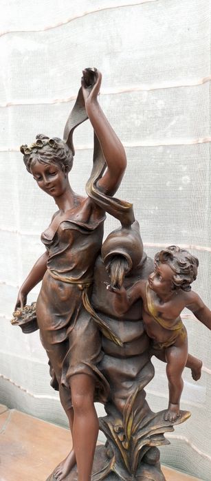 Estátua de uma deusa ( Flora )