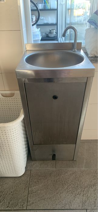 Lavatorio com pedal