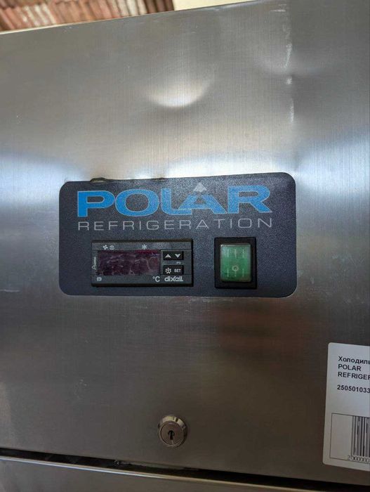 Розпродаж ! Холодильный шкаф Polar U632-5, б/у
