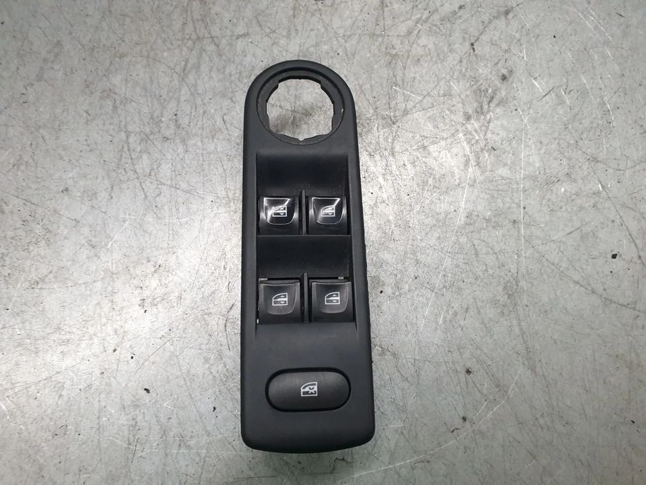 Comando / botão / interruptor vidros frente esquerdo RENAULT Clio IV (