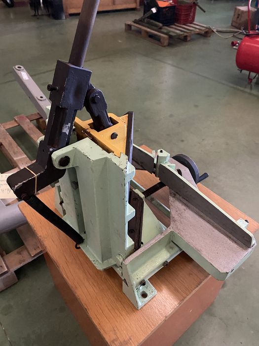 Guilhotina de corte 1/2 esquadria