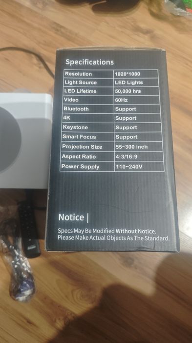 Rzutnik Projektor Q11 Android – WiFi, Bluetooth, 4K support