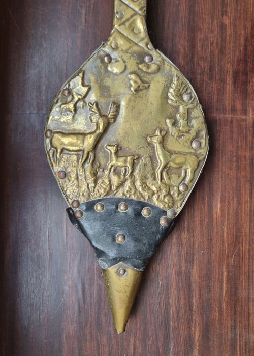 Fole em madeira e latão