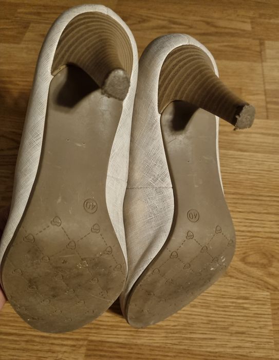 Street Shors czółenka beżowe złote 40 pasek