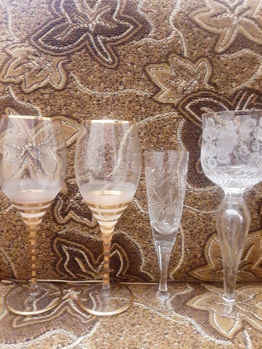 Продам весільні бокали з кришталя зберігання вітринне