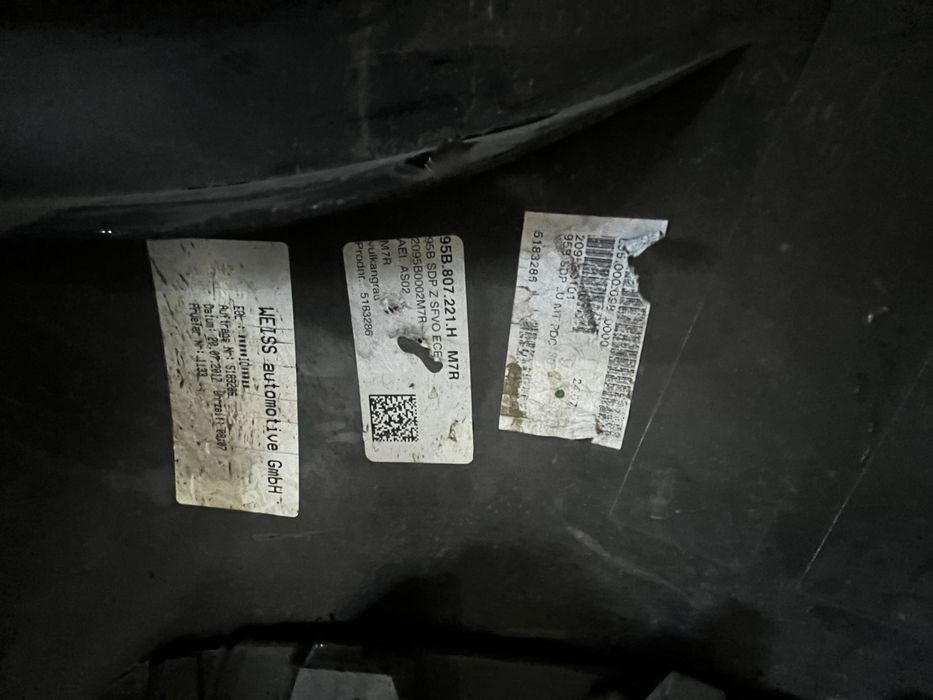 Бампер передний macan gts