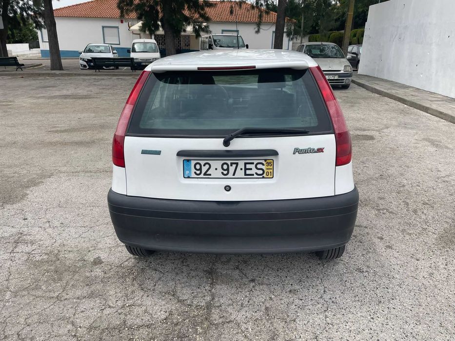 Fiat Punto SX (1995) – Apenas 60.000 km | Certificado Histórico (Isento IUC)