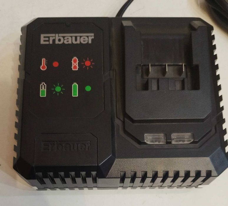 Ładowarka baterii  Erbauer - 18 V
