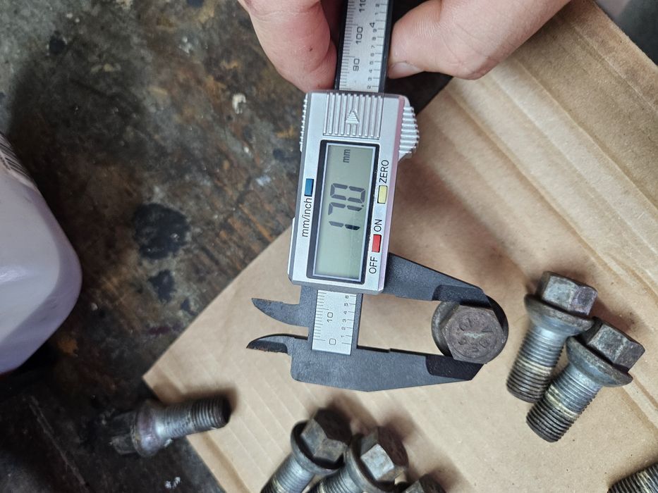 Śruby szpilki kol felg M14 alufelg