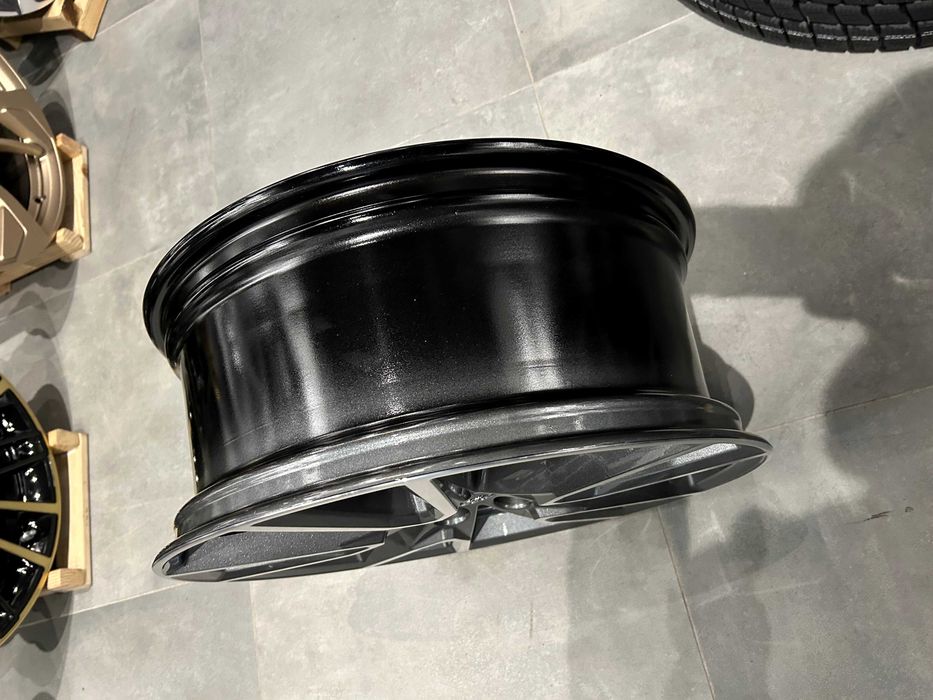 Oryginalne felgi aluminiowe 20 5x112 ET39 Audi Q5 A4 A6 80A071490A