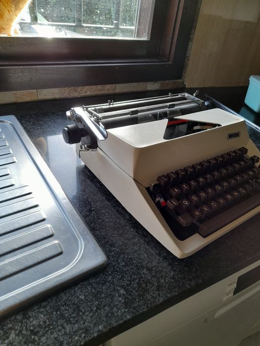 Maquina escrever antiga excelente