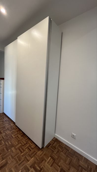 Armario pax ikea portas de correr