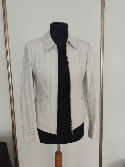 Biała kurtka skórzana