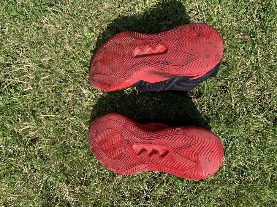 Баскетбольні кросівки adidas deep threat primeblue