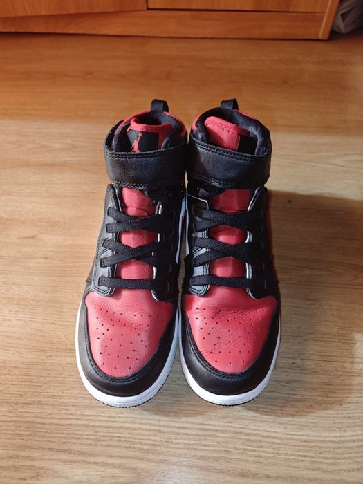 Nike  Air Jordan 1 Hi FlyEase