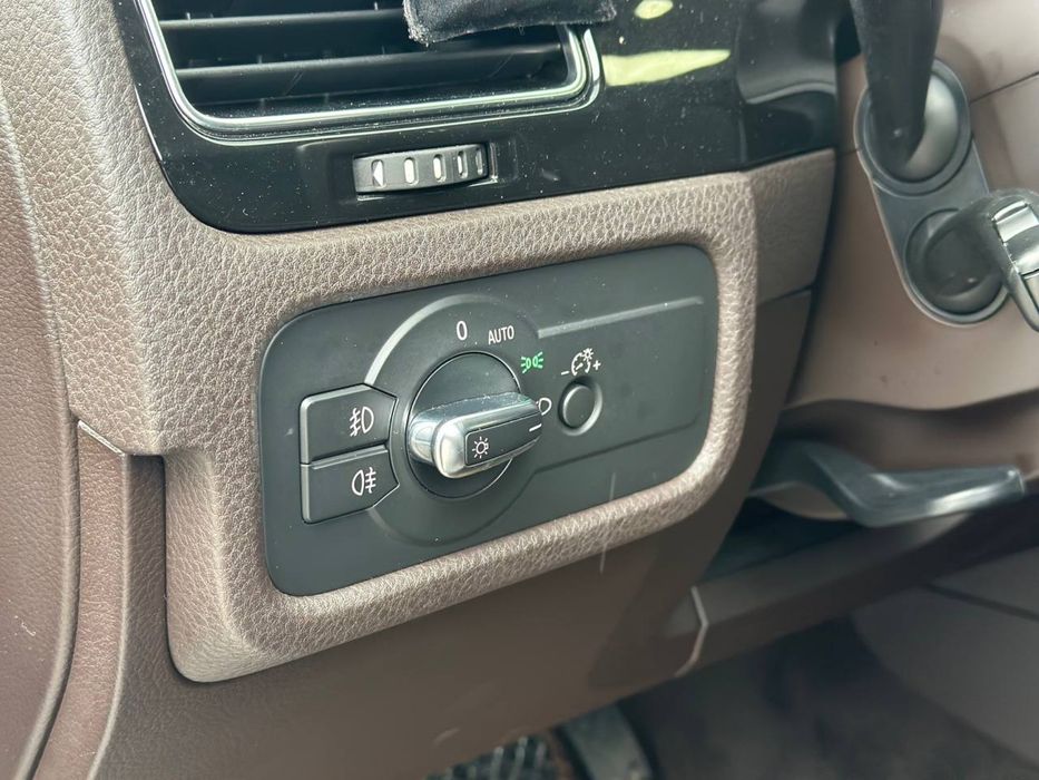 Продам Volkswagen Touareg 2013 3.0 дизель