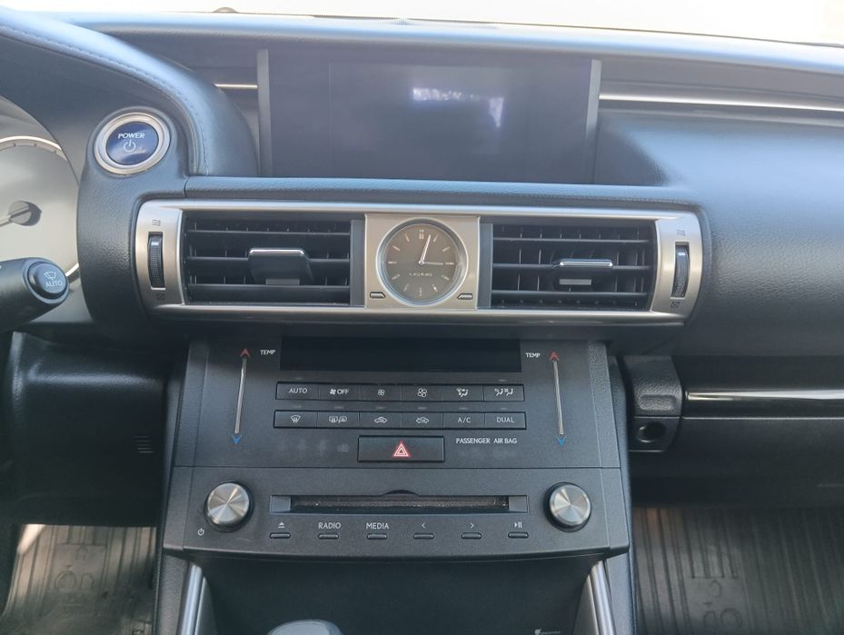 Vendo Lexus IS 300h