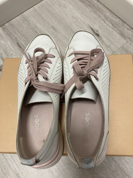 Літні жіночі мокасіни