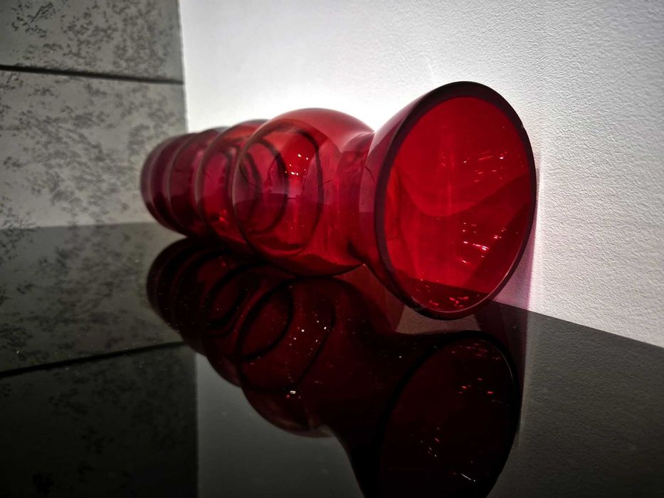 Wazon bałwanek Krawczyk huta Sudety rubinowy  szkło kolorowe RETRO