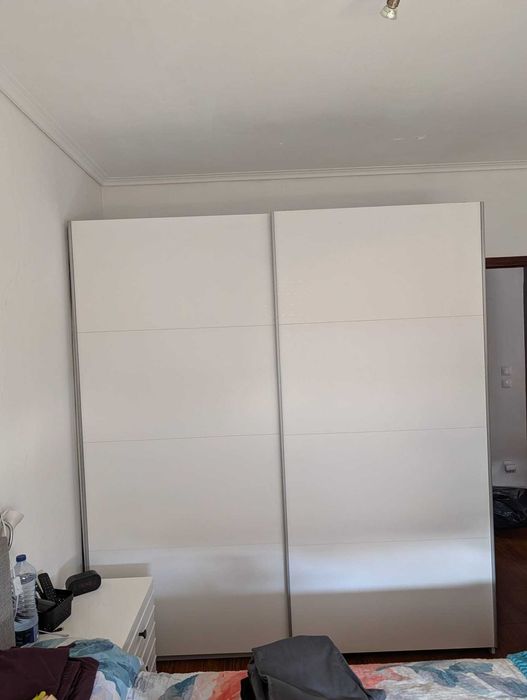 Roupeiro de duas portas (estilo closet)