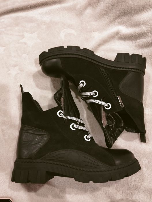 Жіночі зимові чоботи