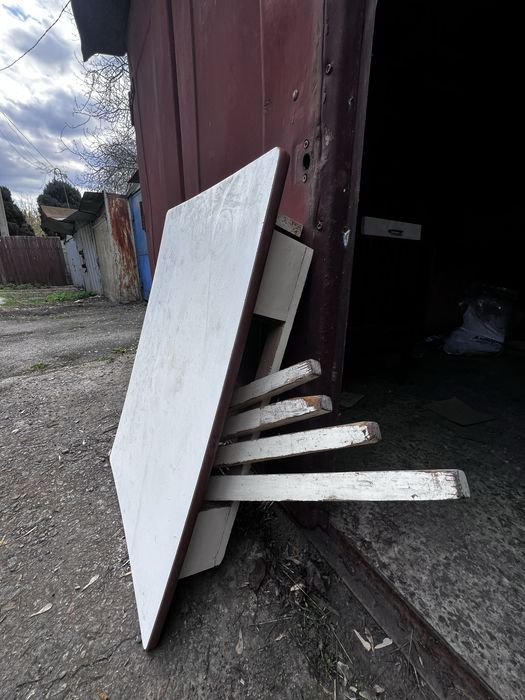 Продам б/у меблі в нормальному стані