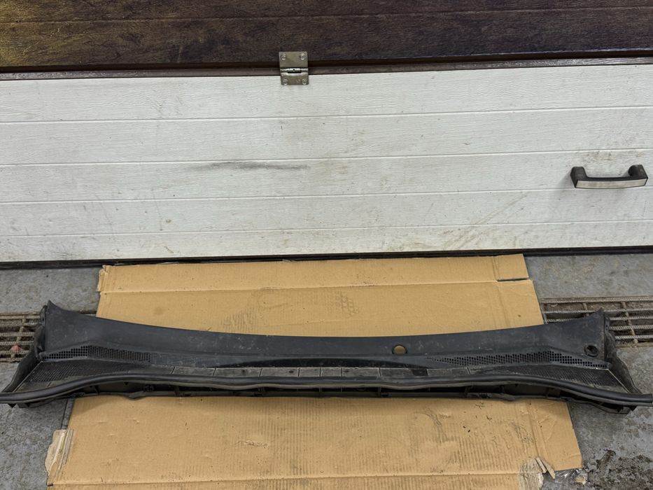 Жабо дефлектор решітка двірників Ford Escape 2020-2025 LJ6Z78018A16AB