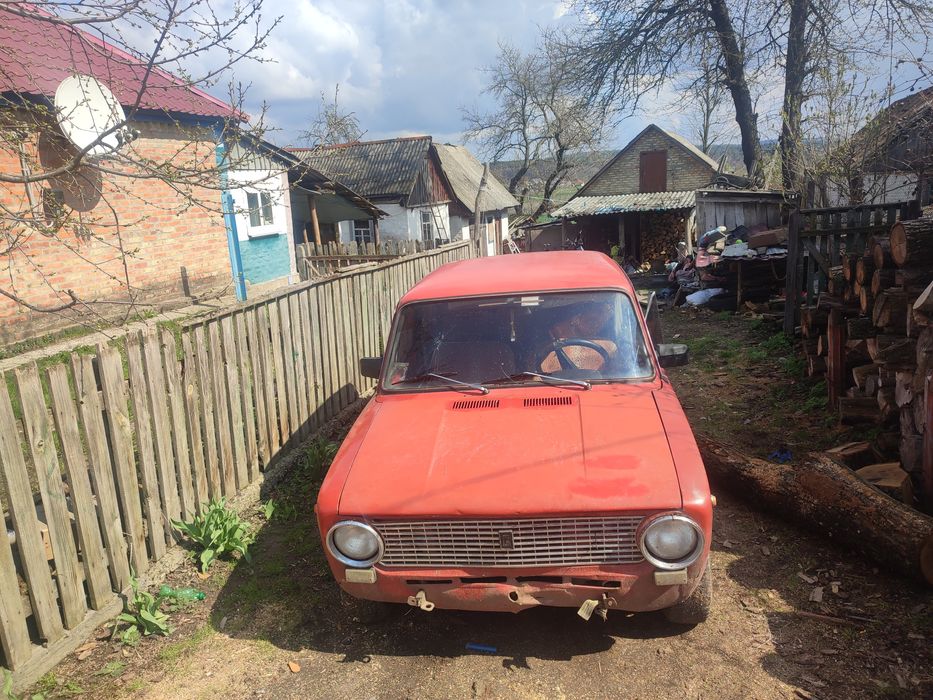 Продам блєву  класіку