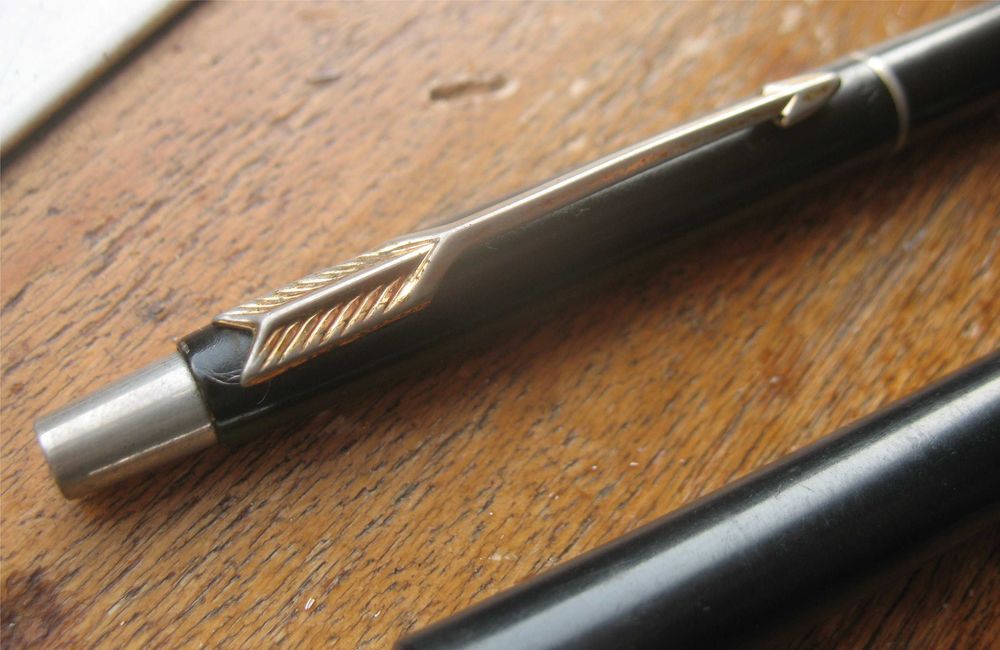 3 Canetas Parker - 2 Vector Rollerball e 1 Classic Matte