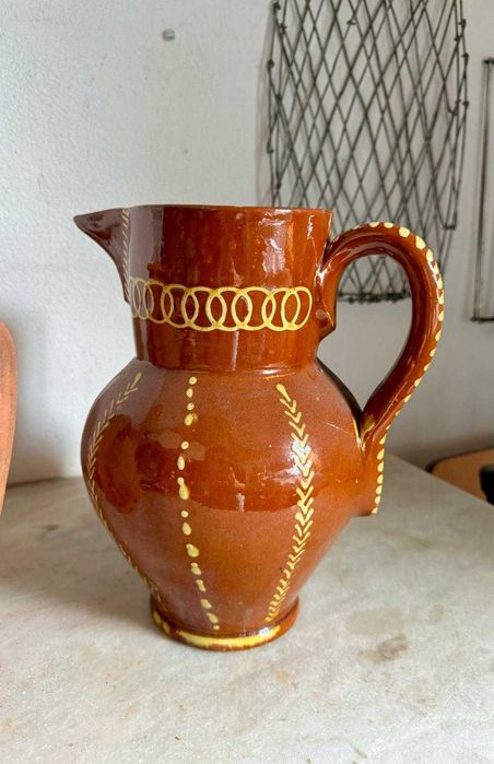 jarro em barro vidrado