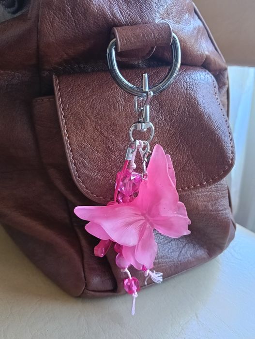 Bag charm artesanal borboleta
