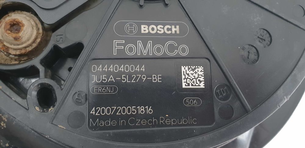 Zbiornik adblue mocznik bak Ford ranger Demontaż (autoabc2006)