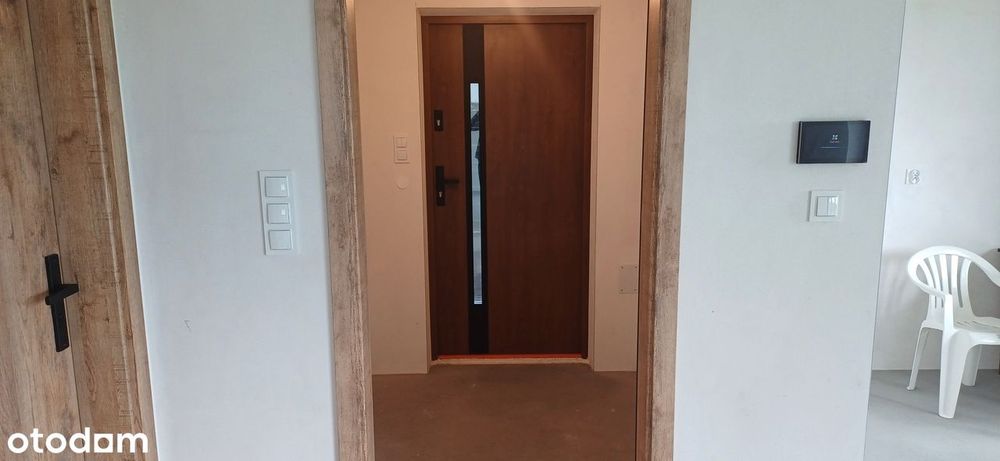 Nowy dom wolnostojący Szyce 170 m2 działka 8,46 ar ogrodzenie kominek