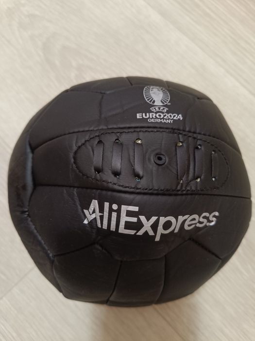 Шкіряний футбольний м'яч EURO 2024